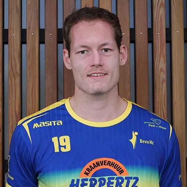 Nick van den Beucken